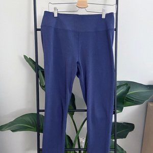 Uniqlo Airism soft leggings in Navy (women's L)